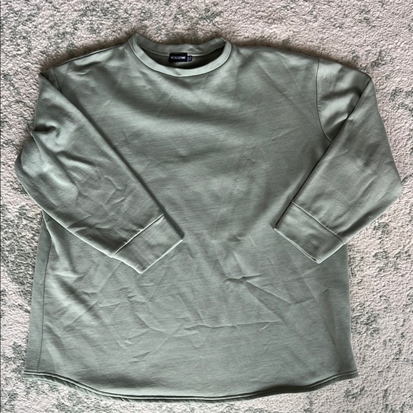 PrettyLittleThing Sage Green Long Sleeve Dress - Picture 1 of 4